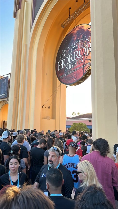 Halloween Horror Nights 2022 Entry